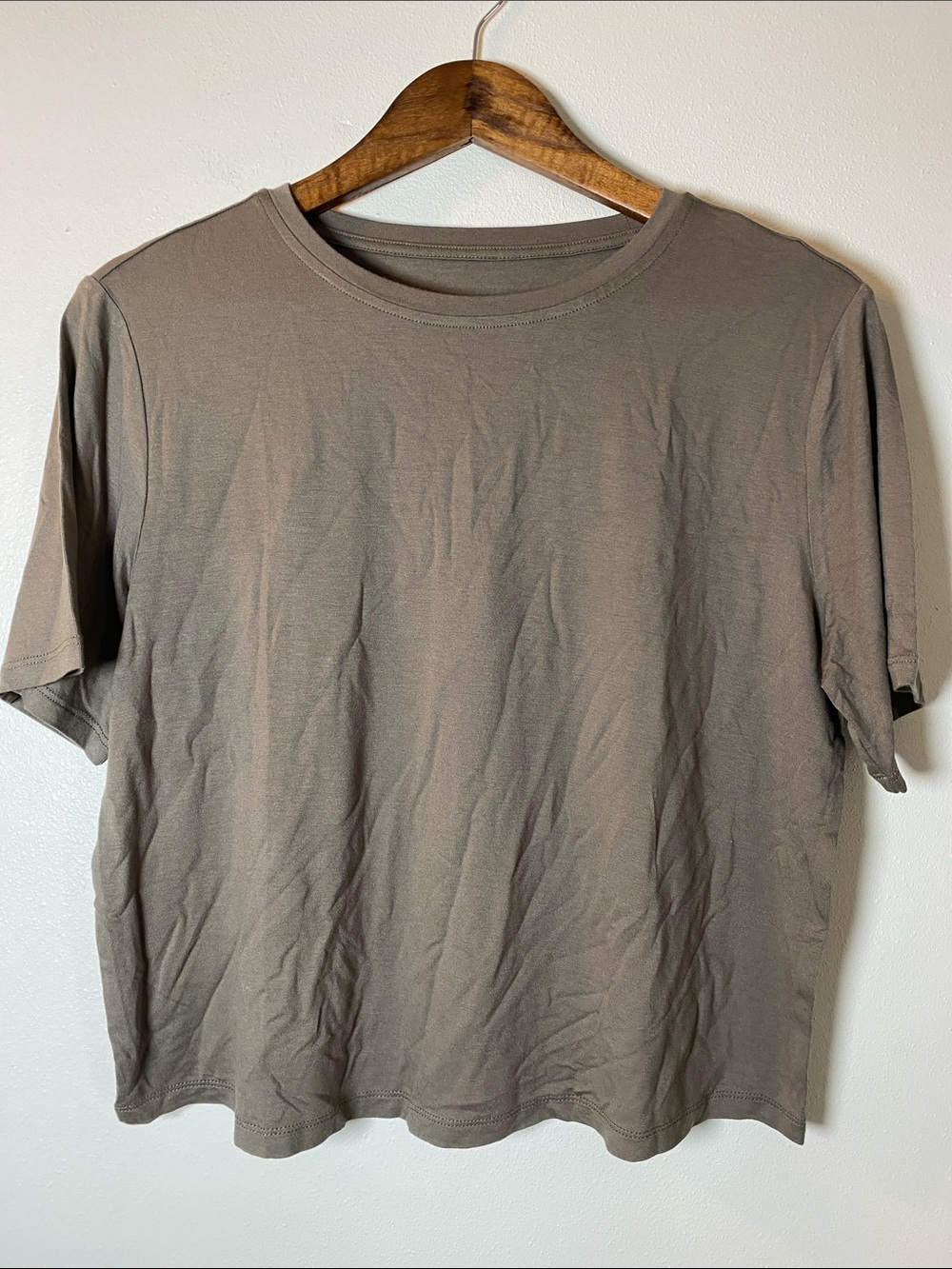 nuuds Short Sleeve Crewneck Tee & Shorts Set in Sage Taupe Color
